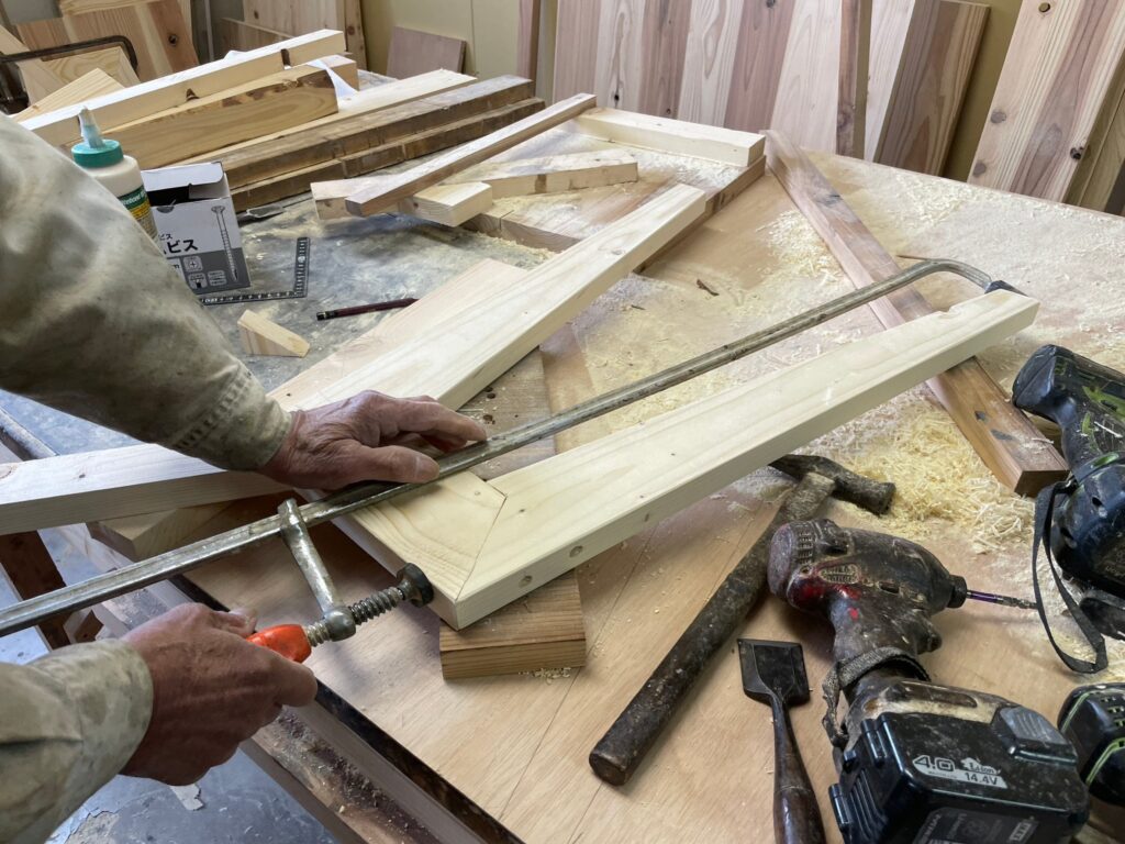 無垢材の家具は何故に高額なのか？安い無垢材家具には落とし穴がある理由